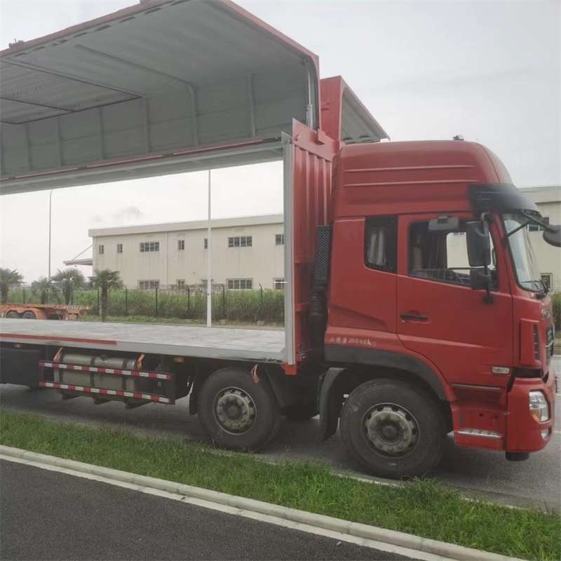 左贡县德格县进仓物流：专线直达的多元货运探索