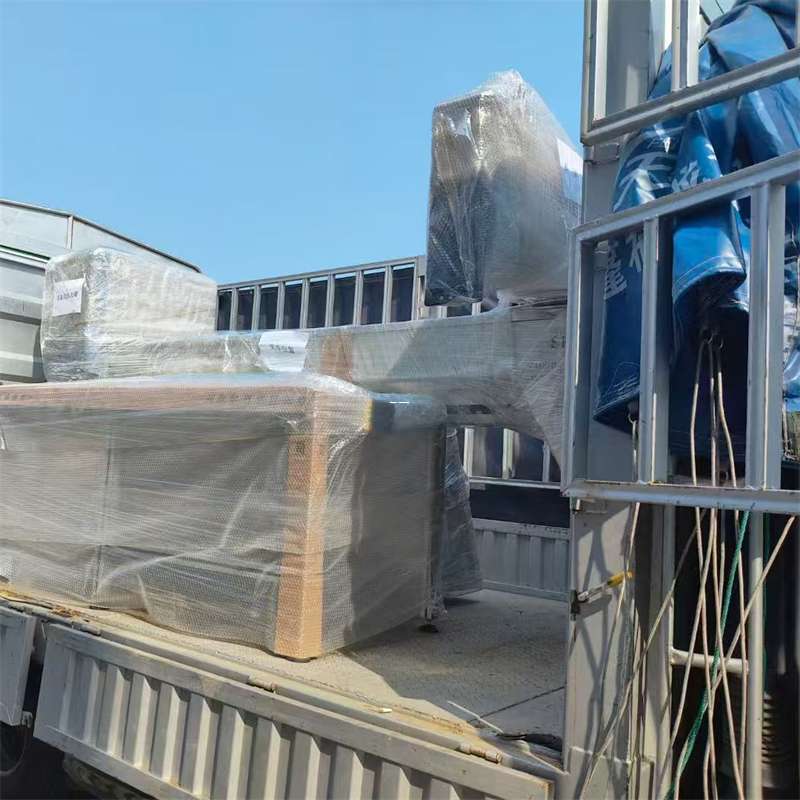 左贡县长宁县进仓物流：专线直达的多元货运探索